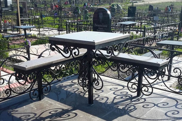 Столы и лавочки